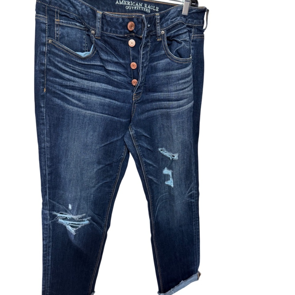 American Eagle Outfitters Women's Distressed Dark Blue Cropped Jeans